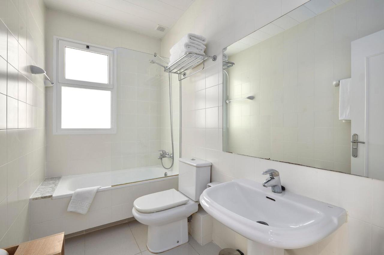 Fisa Rentals Aribau Barcelona Ngoại thất bức ảnh